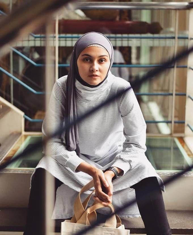 instagram.com/zeezeeshahab/