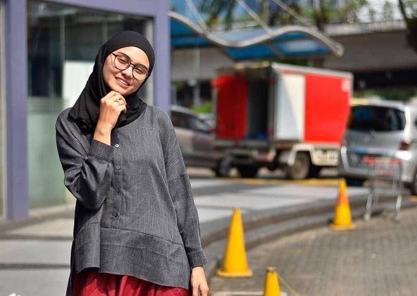 instagram.com/zeezeeshahab/