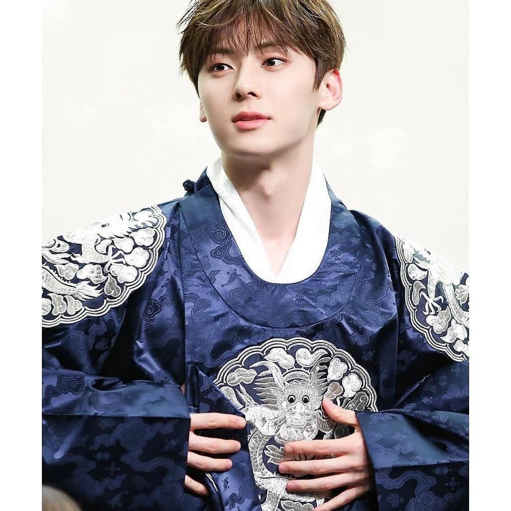 instahu.com/tag/emperorhwang