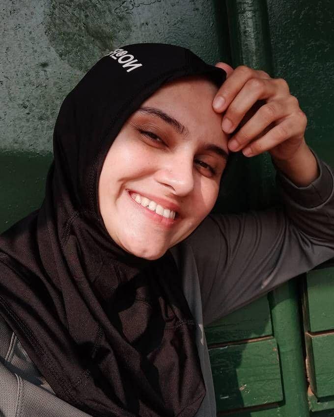 instagram.com/zeezeeshahab/