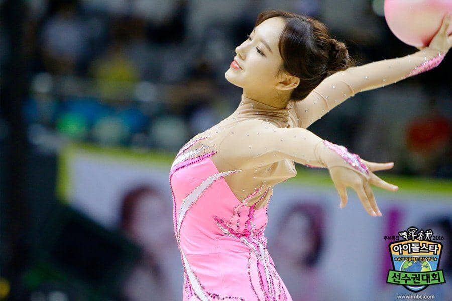 twitter.com/KpopChartNet