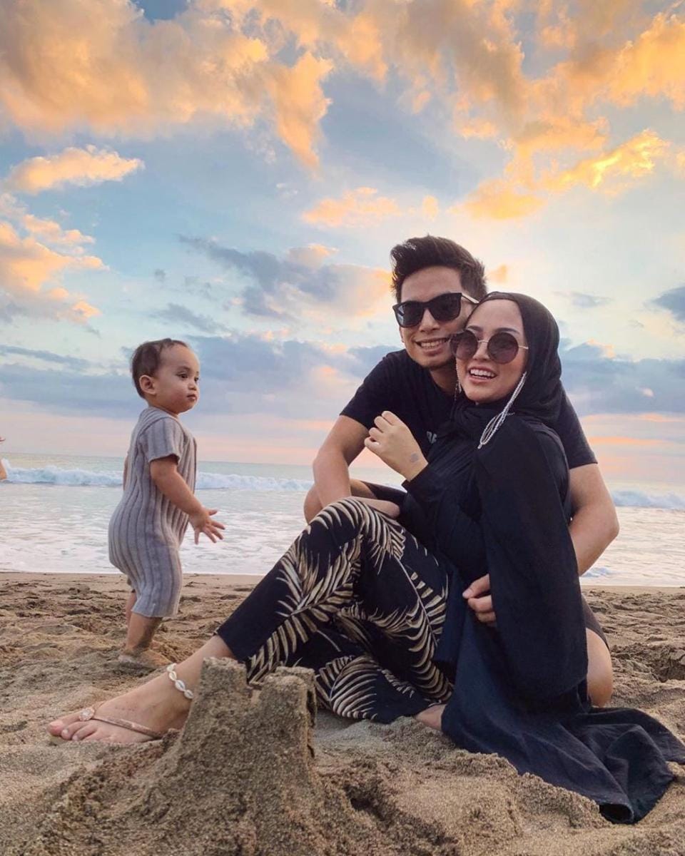 instagram.com/rachelvennya