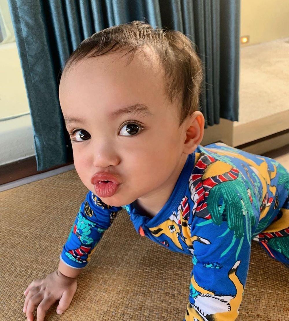 instagram.com/rachelvennya