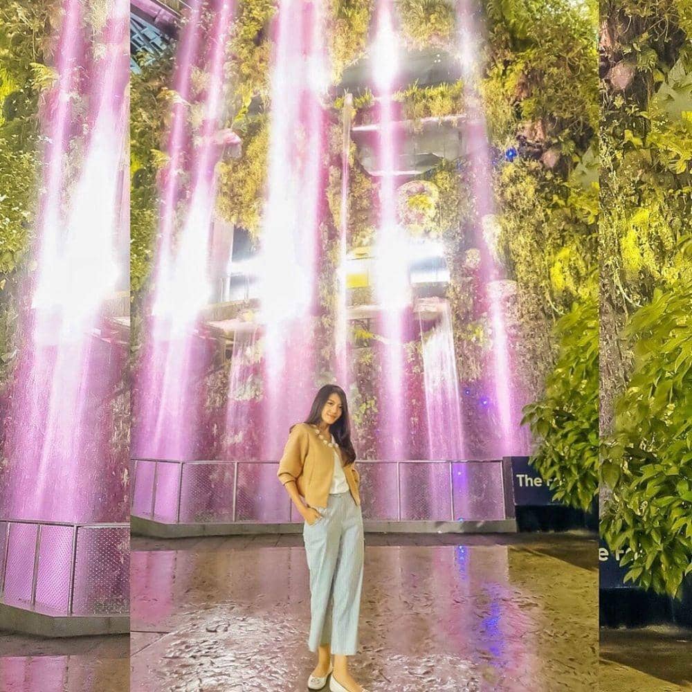 instagram.com/anissaaziza/