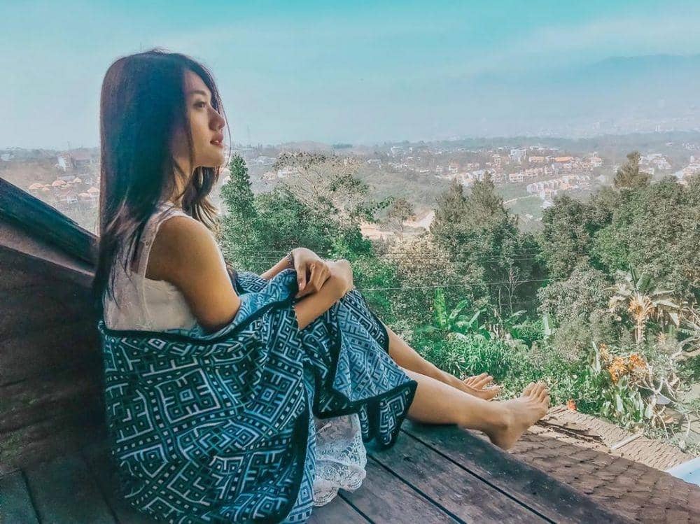 instagram.com/anissaaziza/