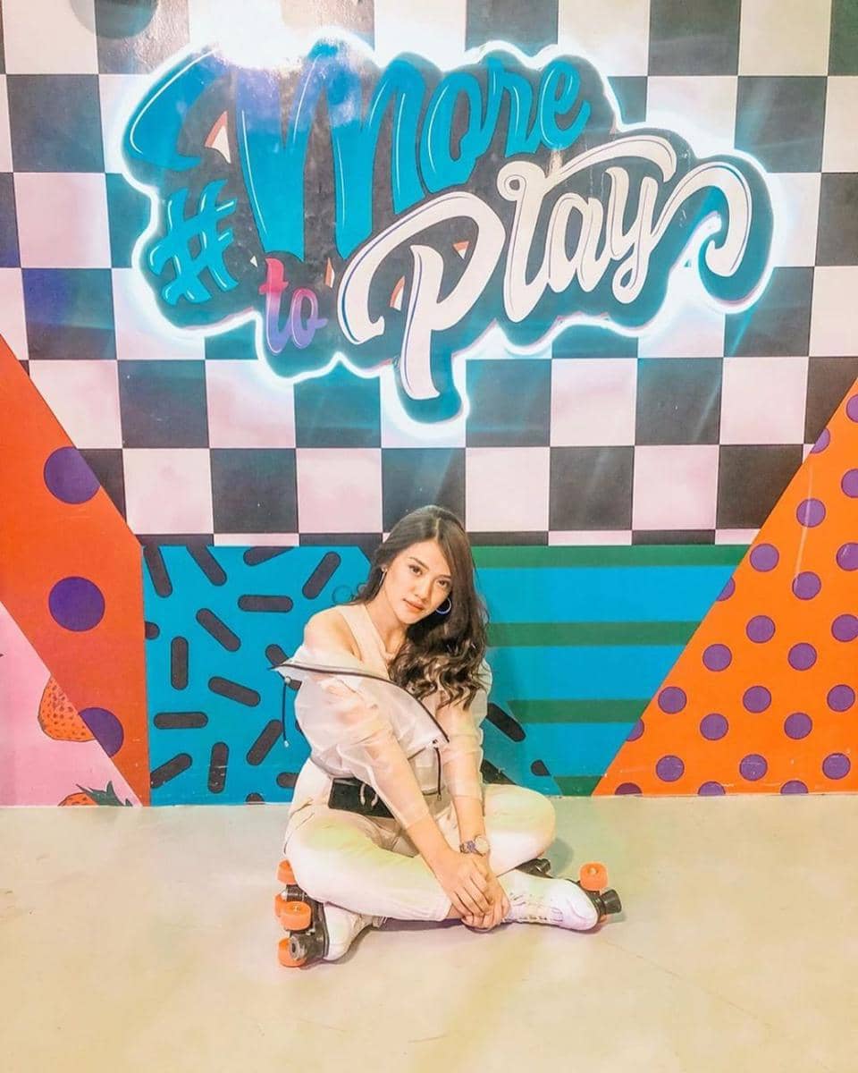 instagram.com/anissaaziza/