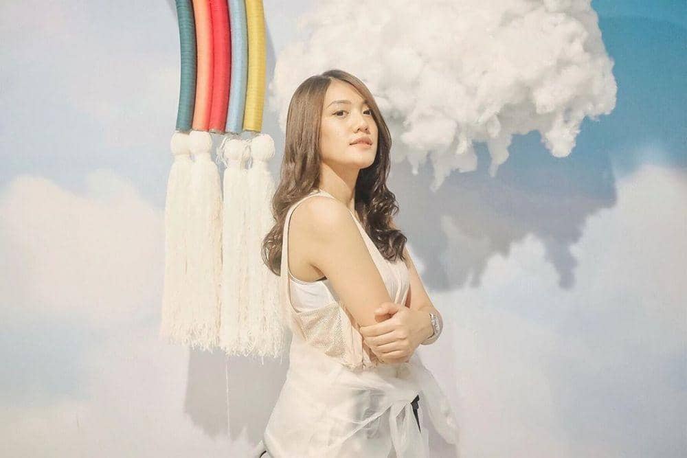 instagram.com/anissaaziza/