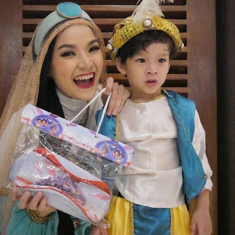 instagram.com/marshanatika/