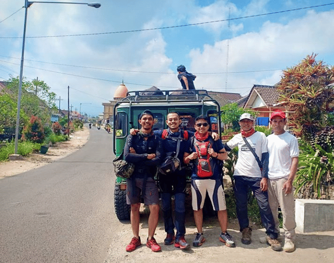 instagram.com/ngalam_trip