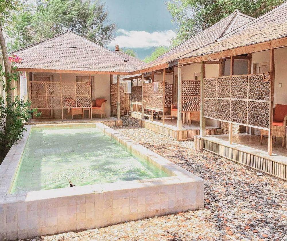 instagram.com/aviavillaresort