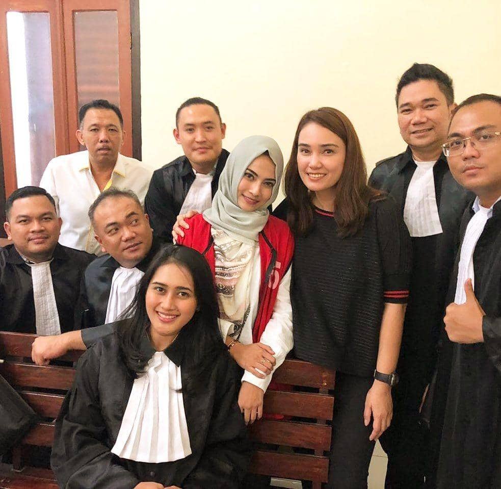 instagram.com/febyfebiola_