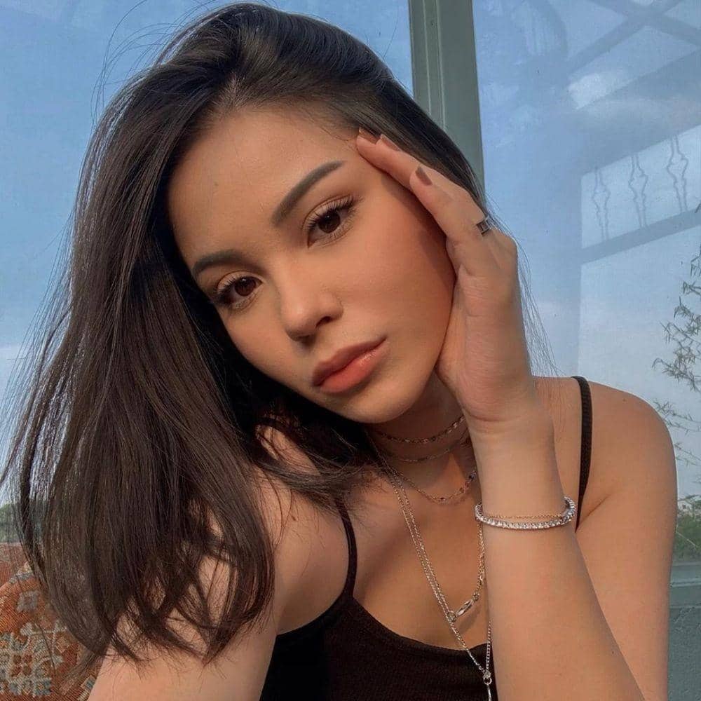 instagram.com/alyssadaguise