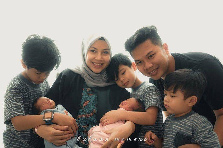 instagram.com/bukaan.moment