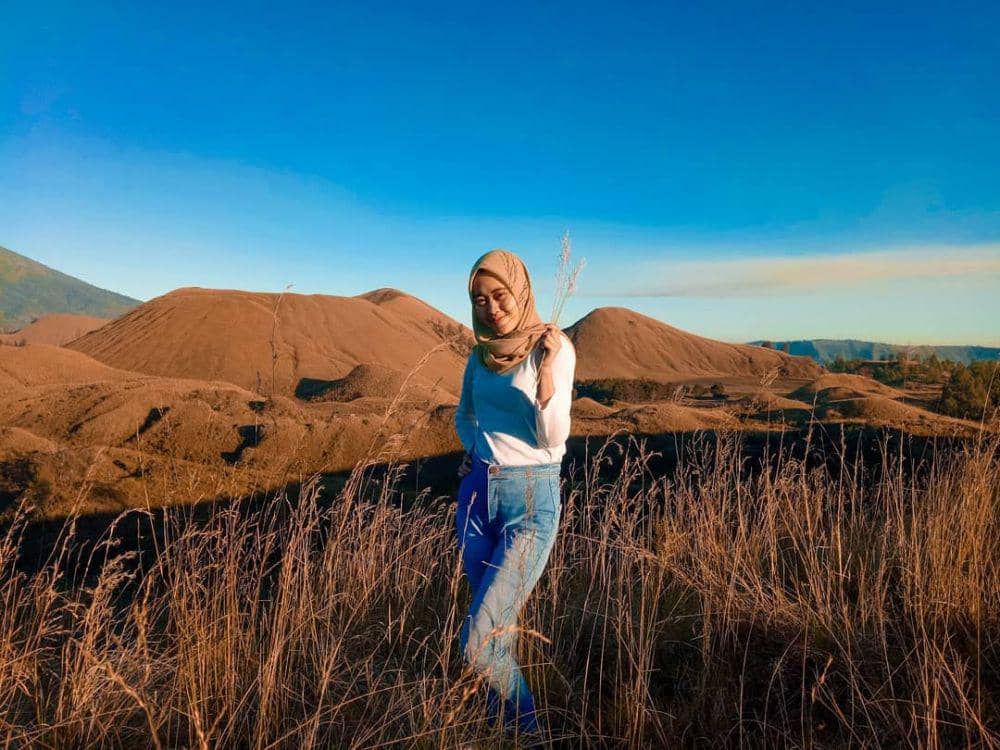 instagram.com/mujamila_