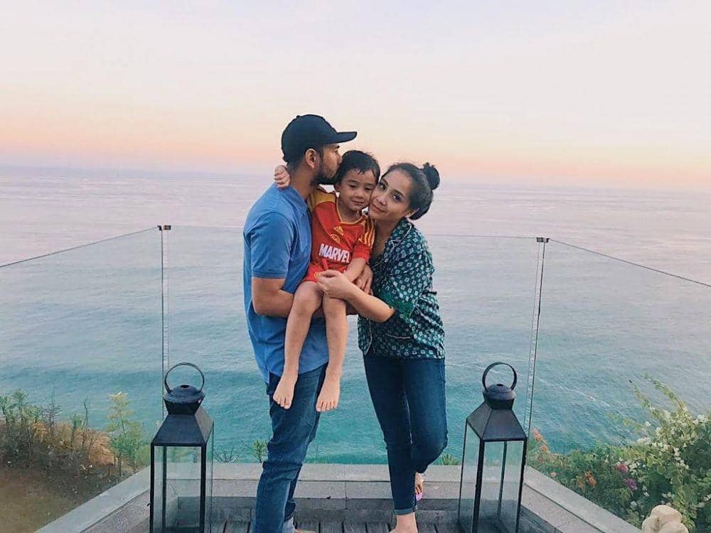 instagram.com/raffinagita1717