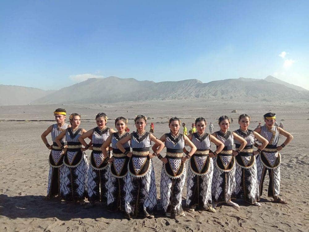 instagram.com/roroarifani.ashr