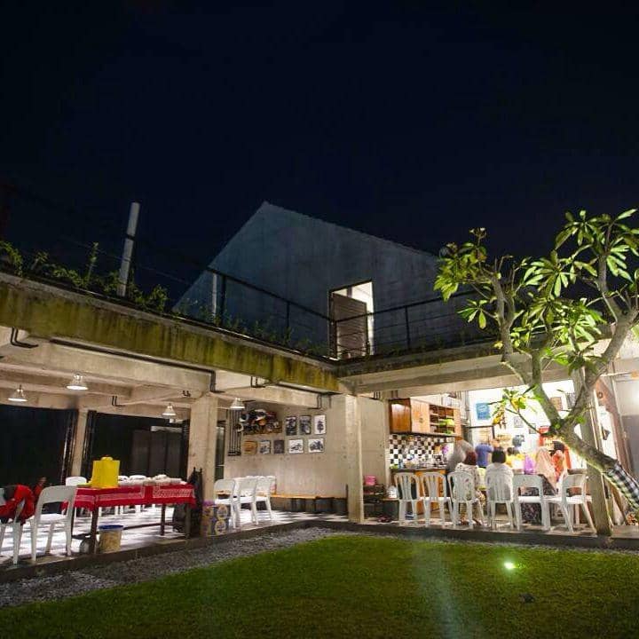 instagram.com/carolynadewi