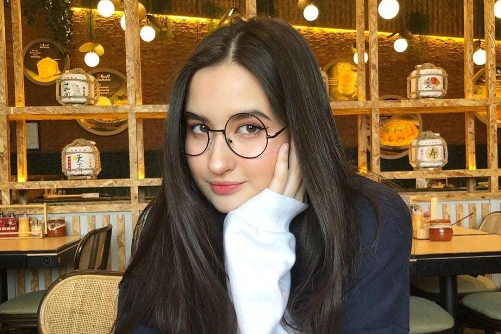 instagram.com/stephaniepoetri