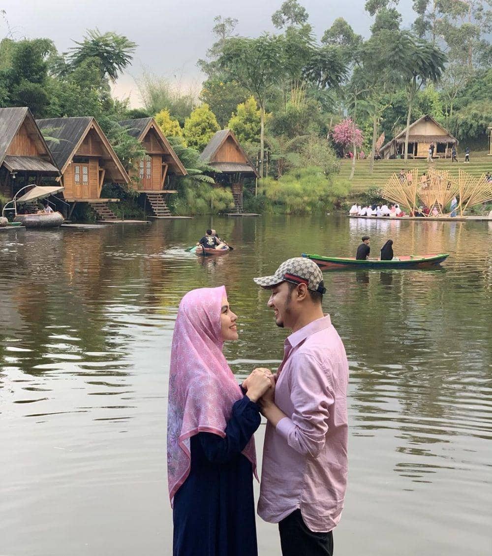 Instagram.com/kartikaputriworld