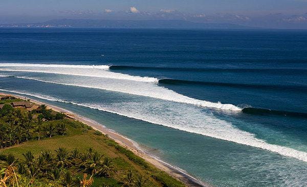 lombokschoolofsurfing.com