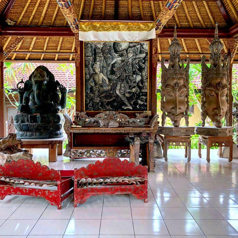 instagram.com/cyrillegin