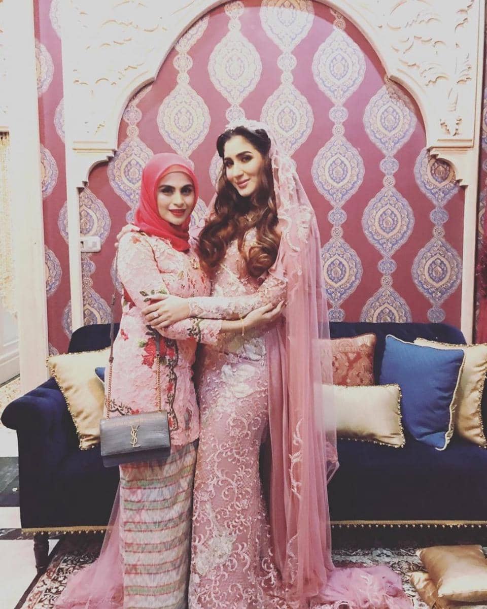 instagram.com/ashasyara