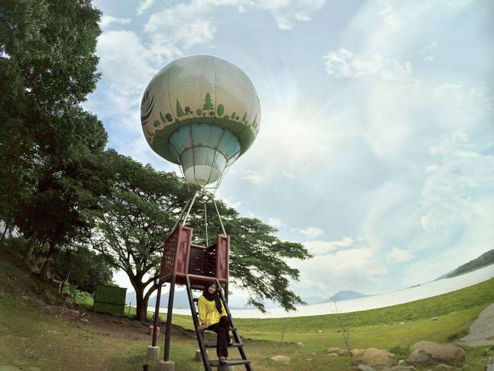 instagram.com/purwakarta.pisan