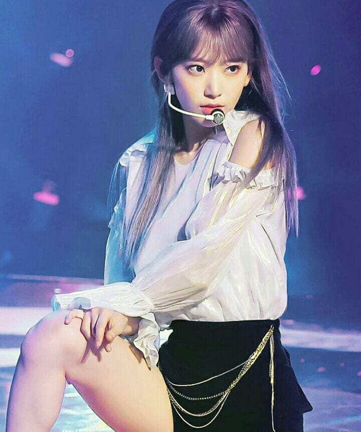 Instagram.com/izone_sakura1998