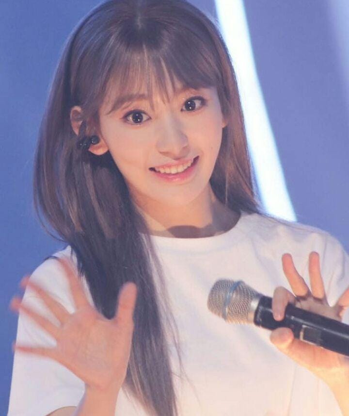 Instagram.com/izone.sakura1998