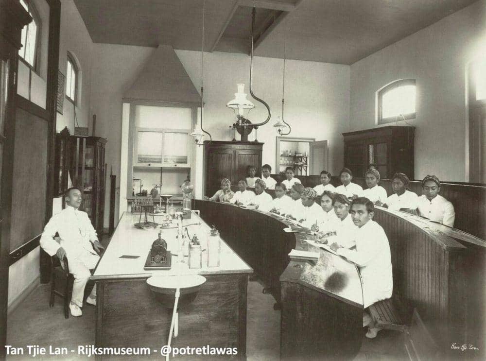 twitter.com/potretlawas