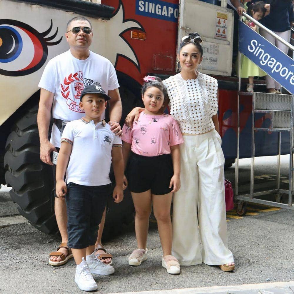 instagram.com/krisdayantilemos