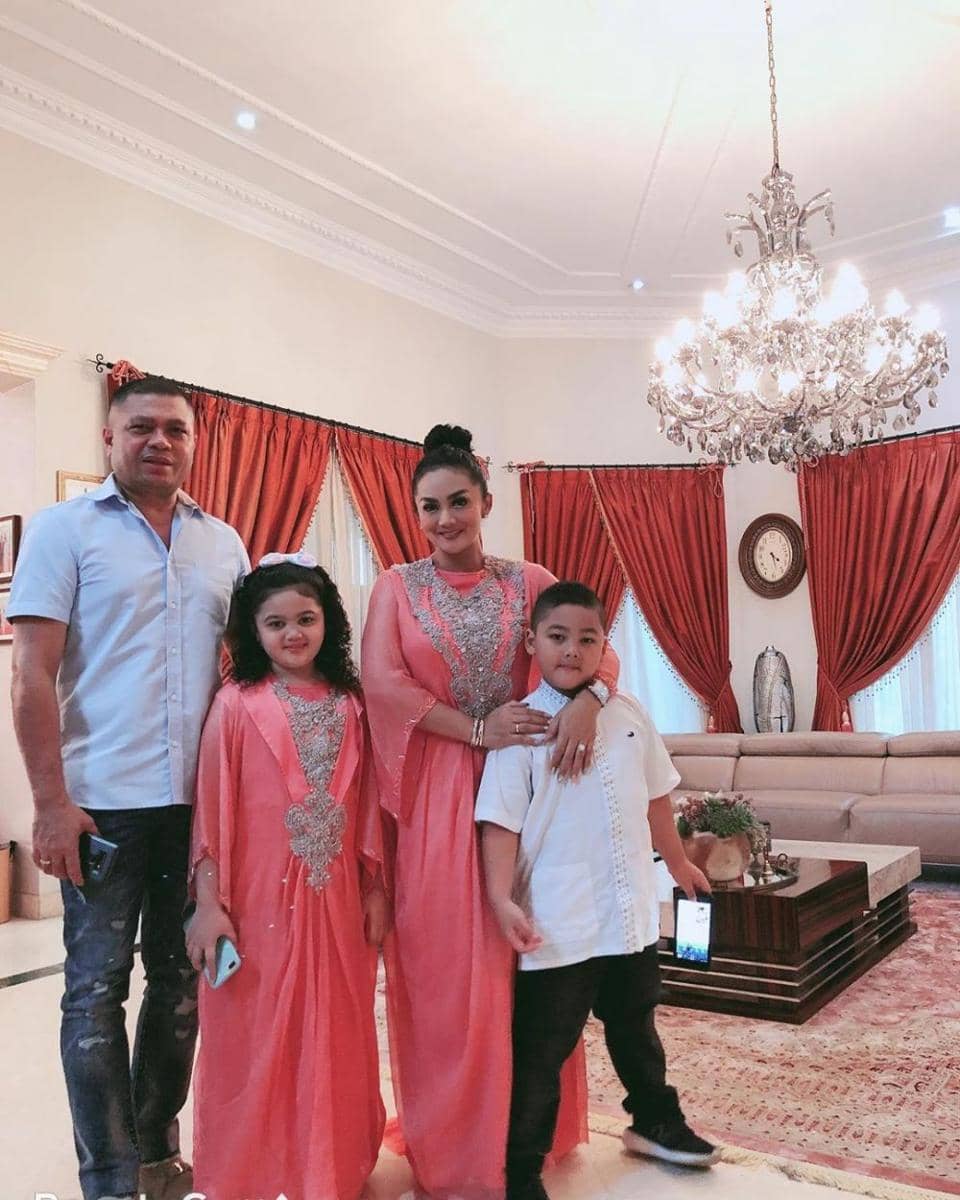 instagram.com/krisdayantilemos