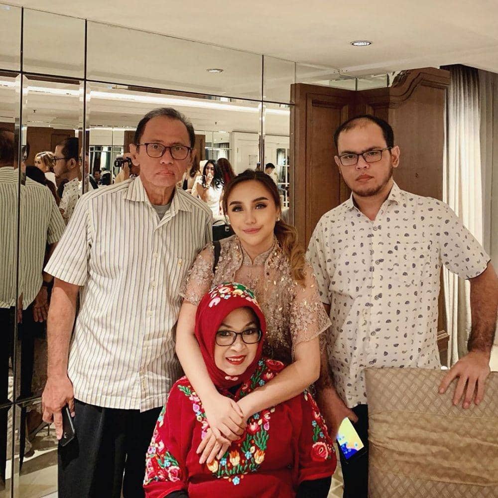 instagram.com/salmafinasunan