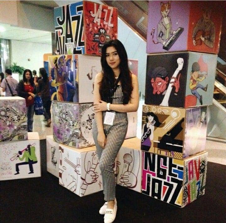 instagram.com/isyanasarasvati