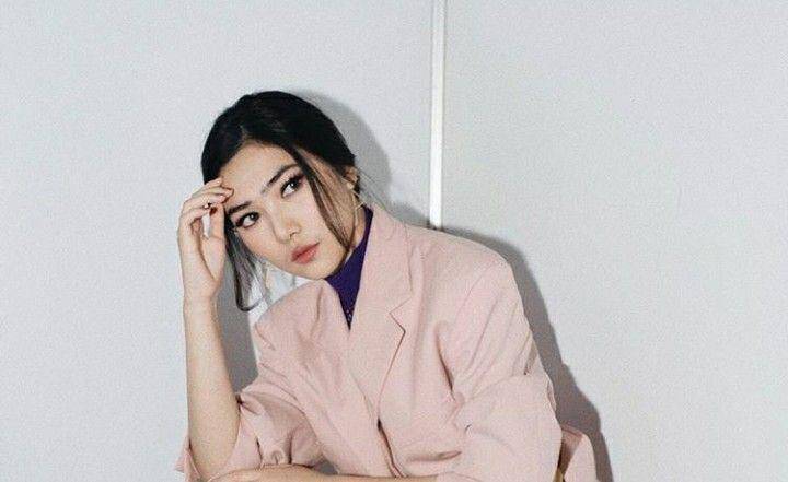 instagram.com/isyanasarasvati