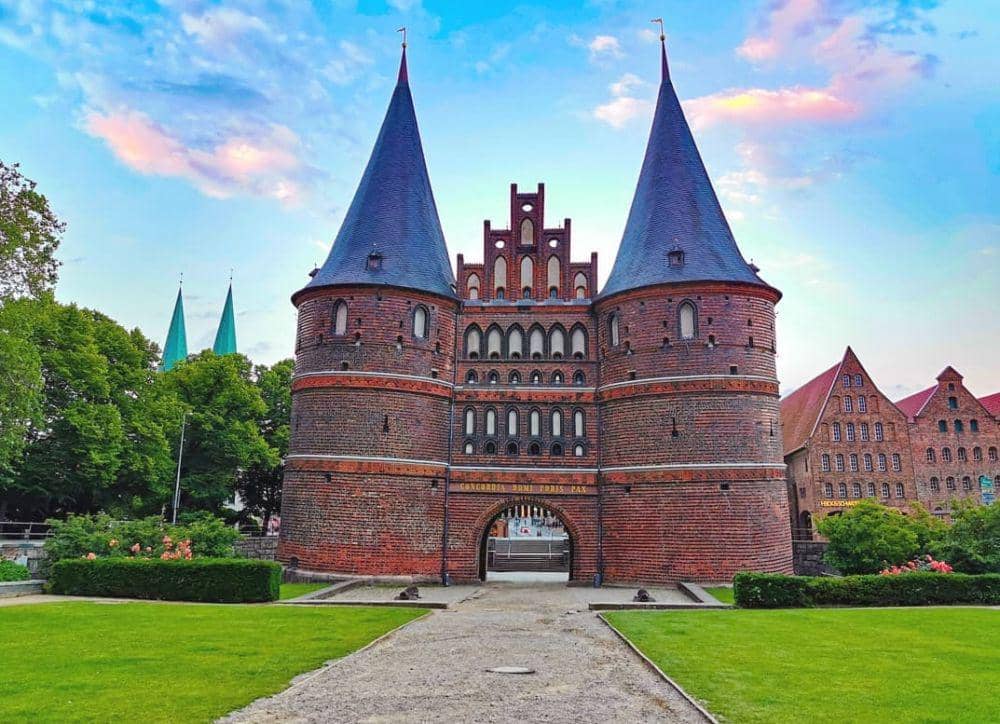 instagram.com/someone_za