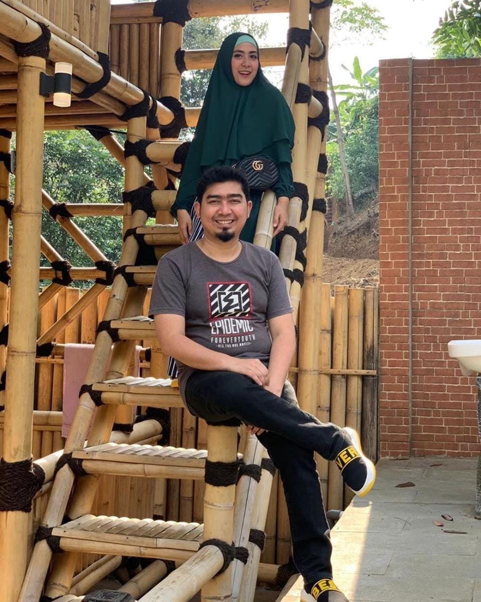 Instagram.com/apriljasmine85