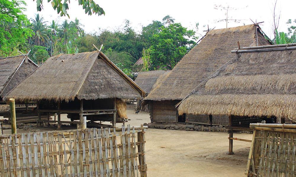 thelangkahtravel.com