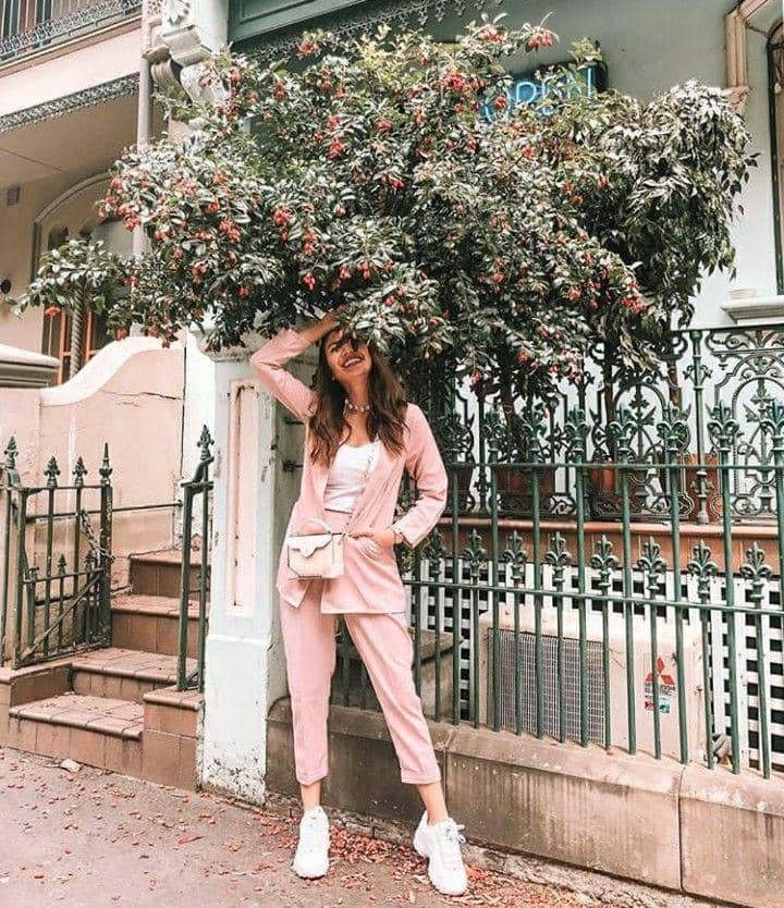 instagram.com/achasinaga