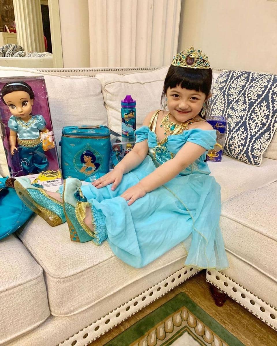 instagram.com/ashanty_ash