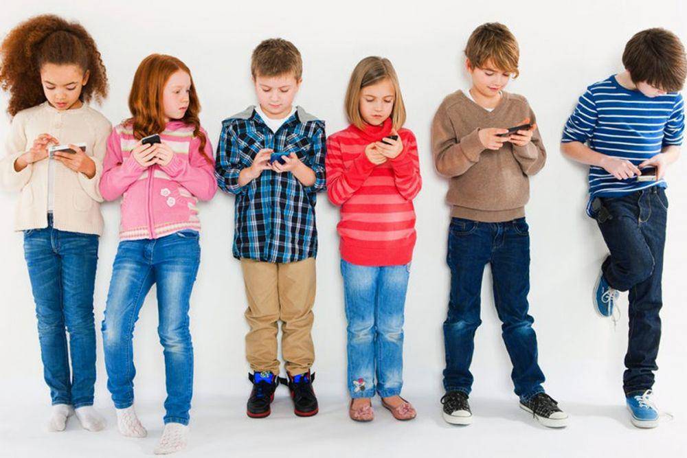 https://www.google.com/search?q=dampak+gadget+bagi+anak&safe=strict&source=lnms&tbm=isch&sa=X&ved=0ahUKEwi3t5Wwwc3jAhUMwI8KHe-gD_IQ_AUIESgB&biw=1366&bih=657#imgrc=OtvzcEP6DuGFsM: