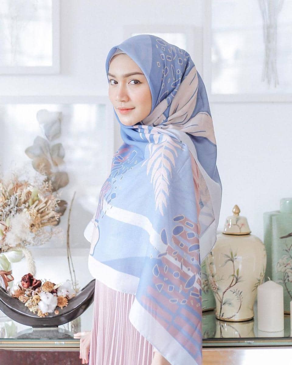 instagram.com/melodyprima