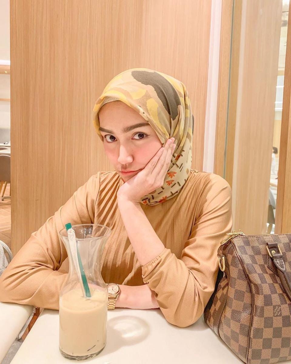 instagram.com/melodyprima