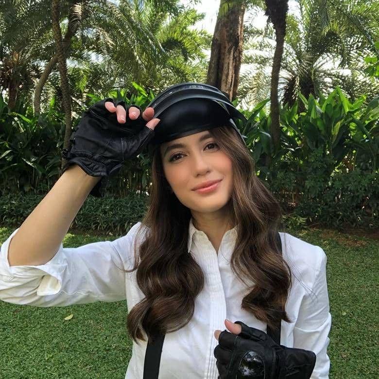 instagram.com/pevpearce/