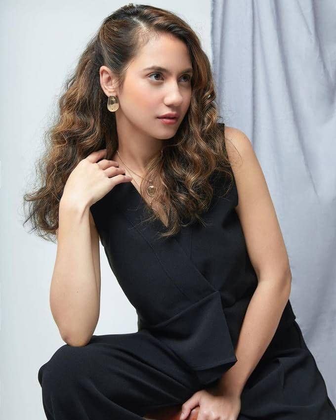 instagram.com/pevpearce/