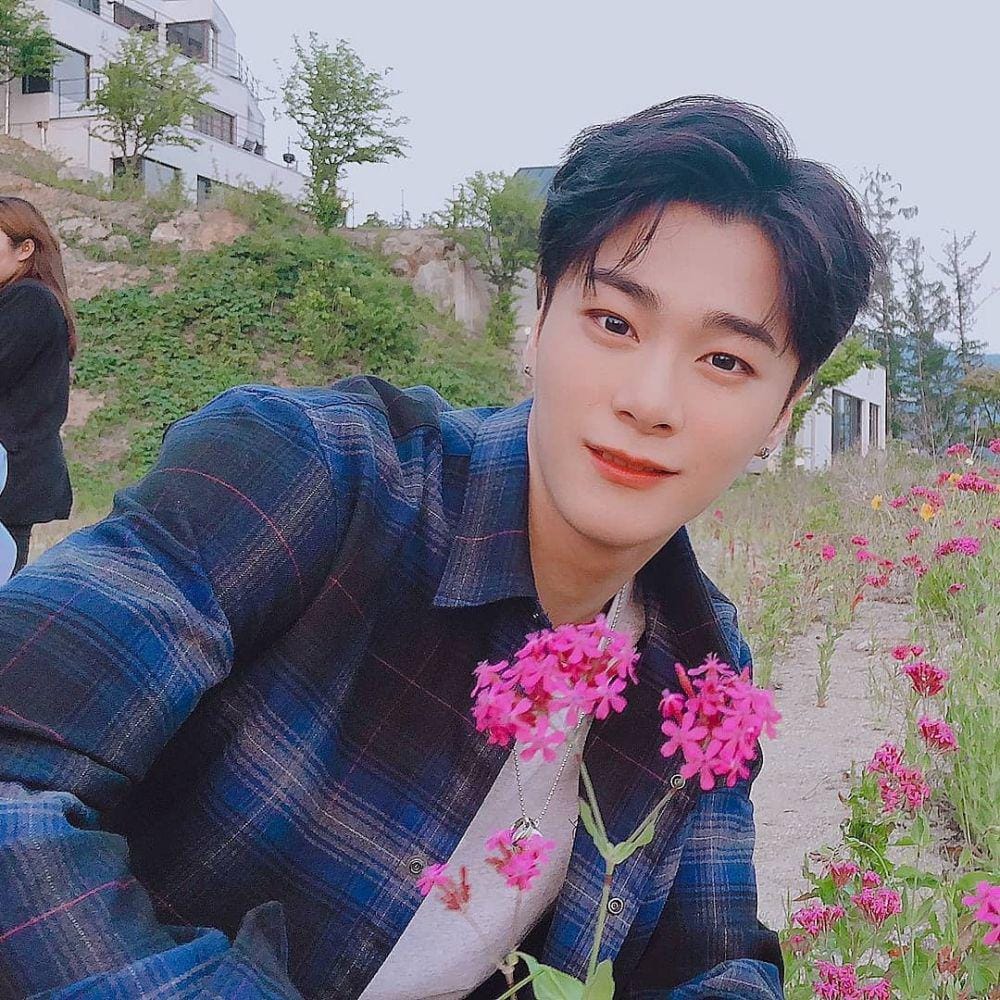 instagram.com/moon_ko_ng