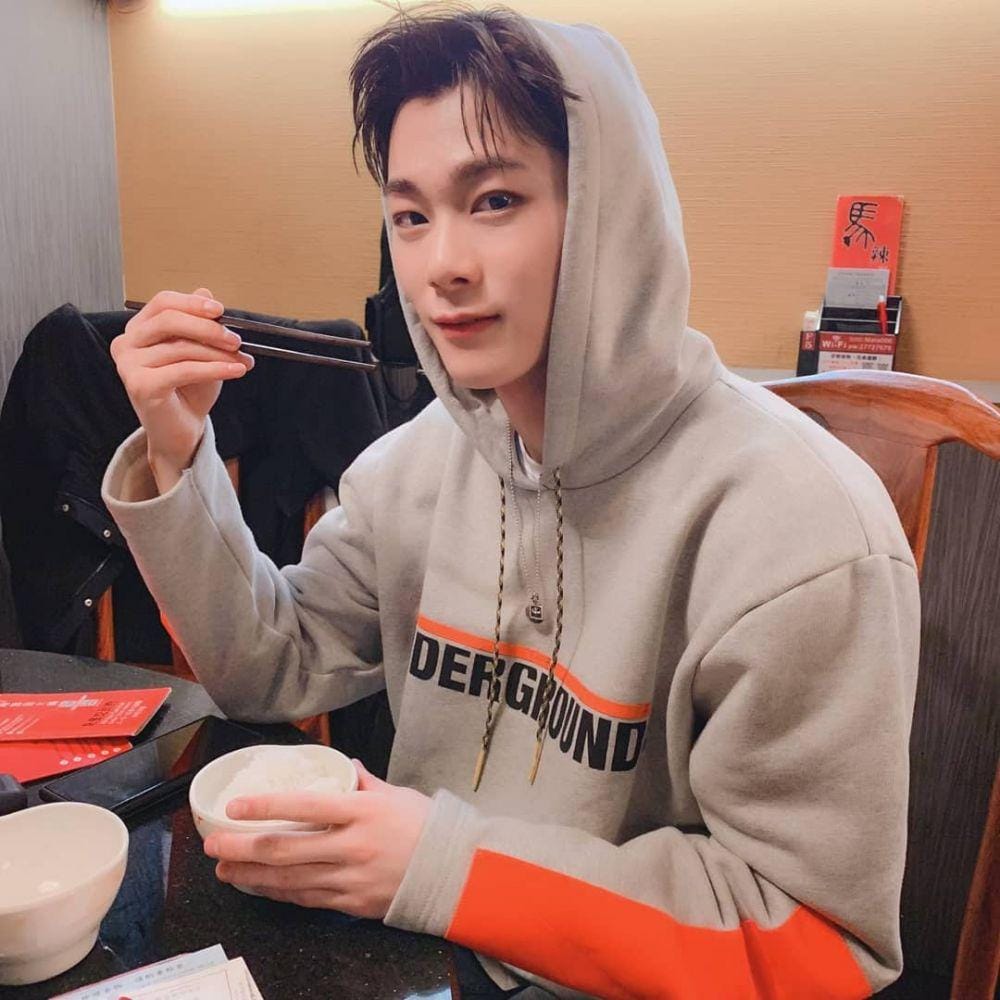 instagram.com/moon_ko_ng