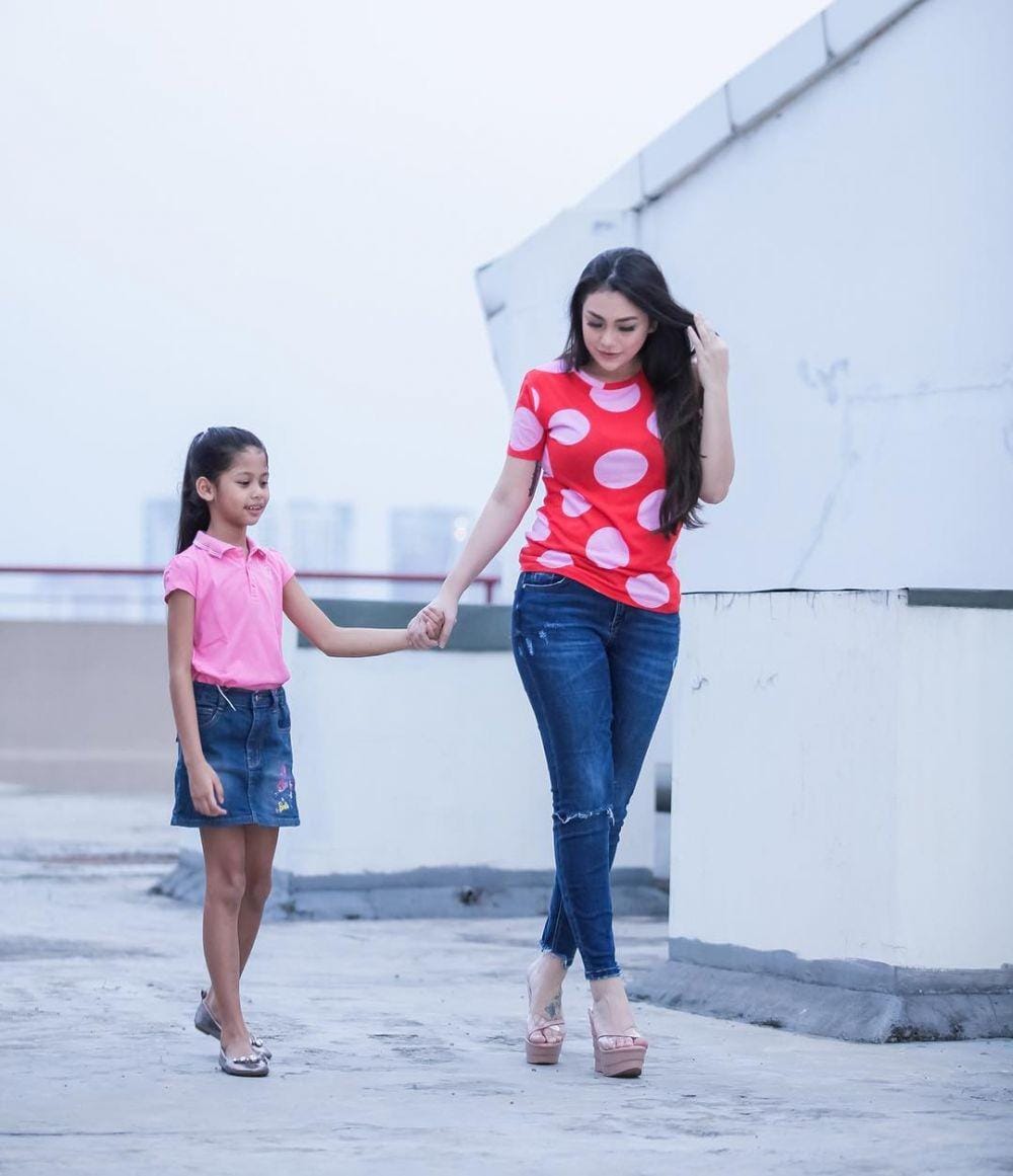 instagram.com/celine_evangelista/