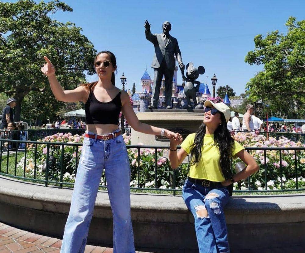 instagram.com/theresawienathan