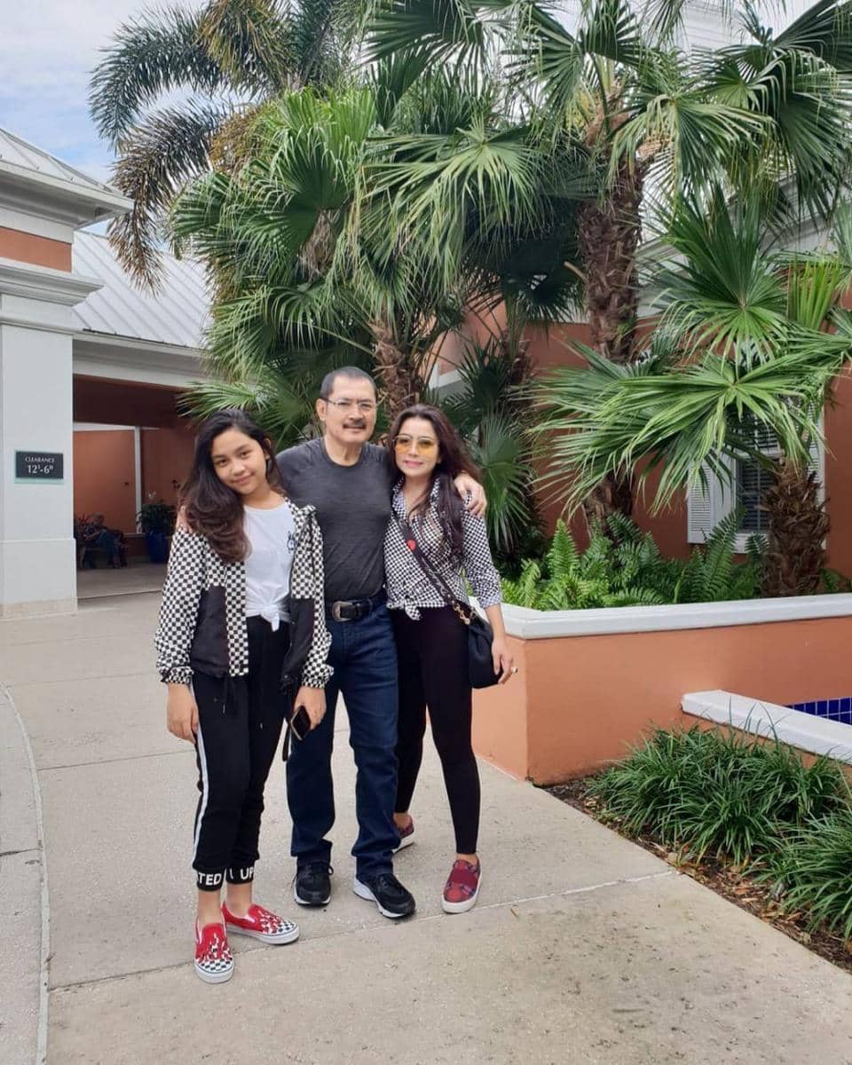 instagram.com/mayangsaritrihatmodjoreal